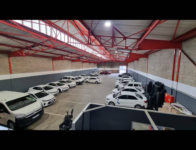 1,087M² WAREHOUSE TO LET IN JET PARK